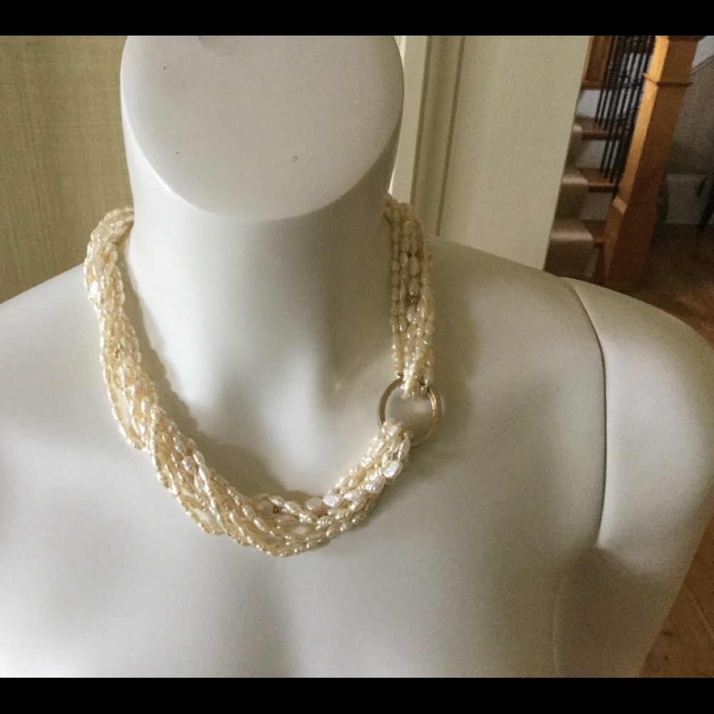 Freshwater pearl necklace